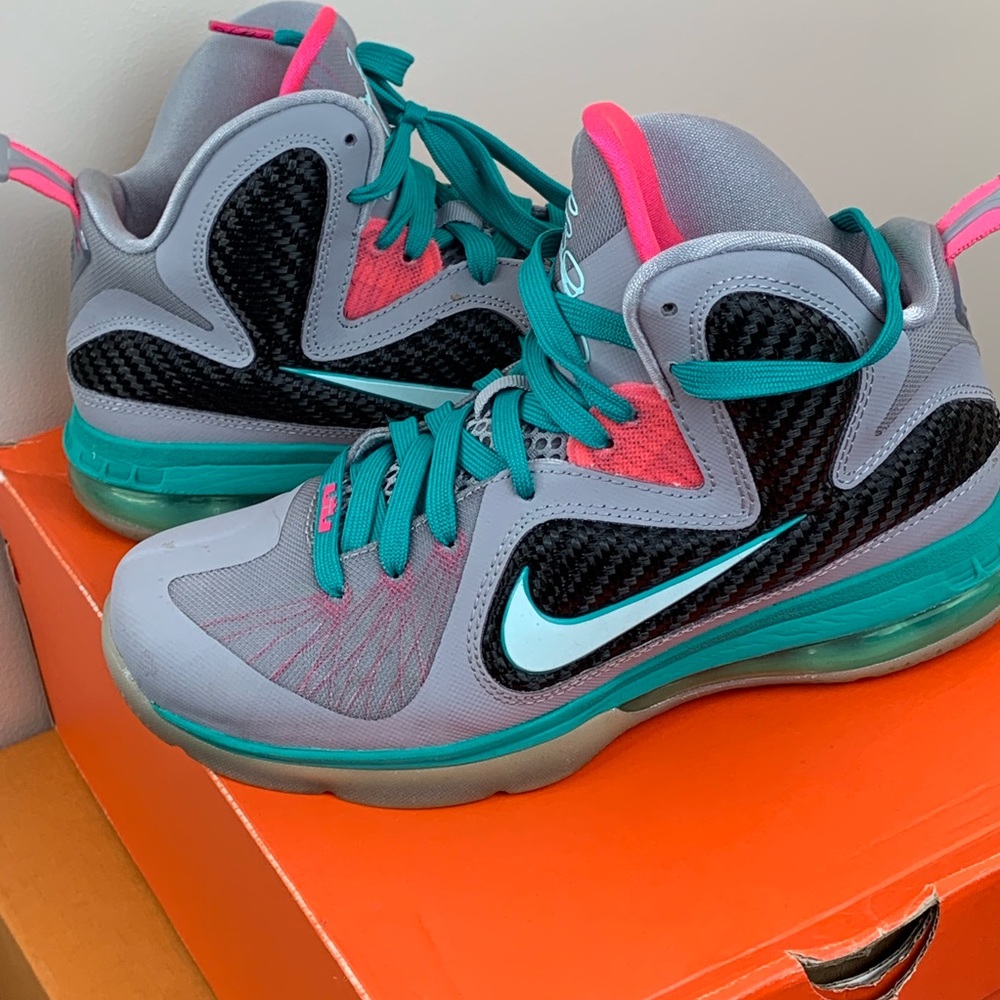 Nike Lebron James 9 south beach sneakers rare